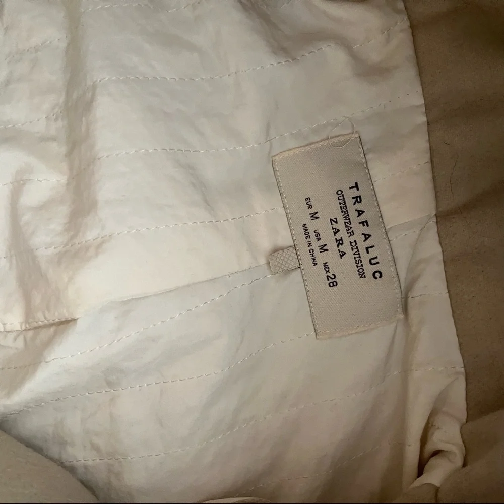 Zara winter jacket with hood with faux fur detachable size medium - Picture 3 of 5